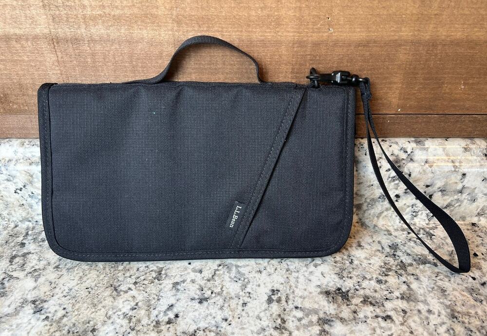 Vintage L.L. Bean Black Travel Wallet Cardholder w/ strap, Unisex